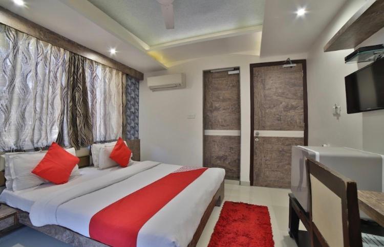 Hotel Green Apple Гандинагар Екстериор снимка